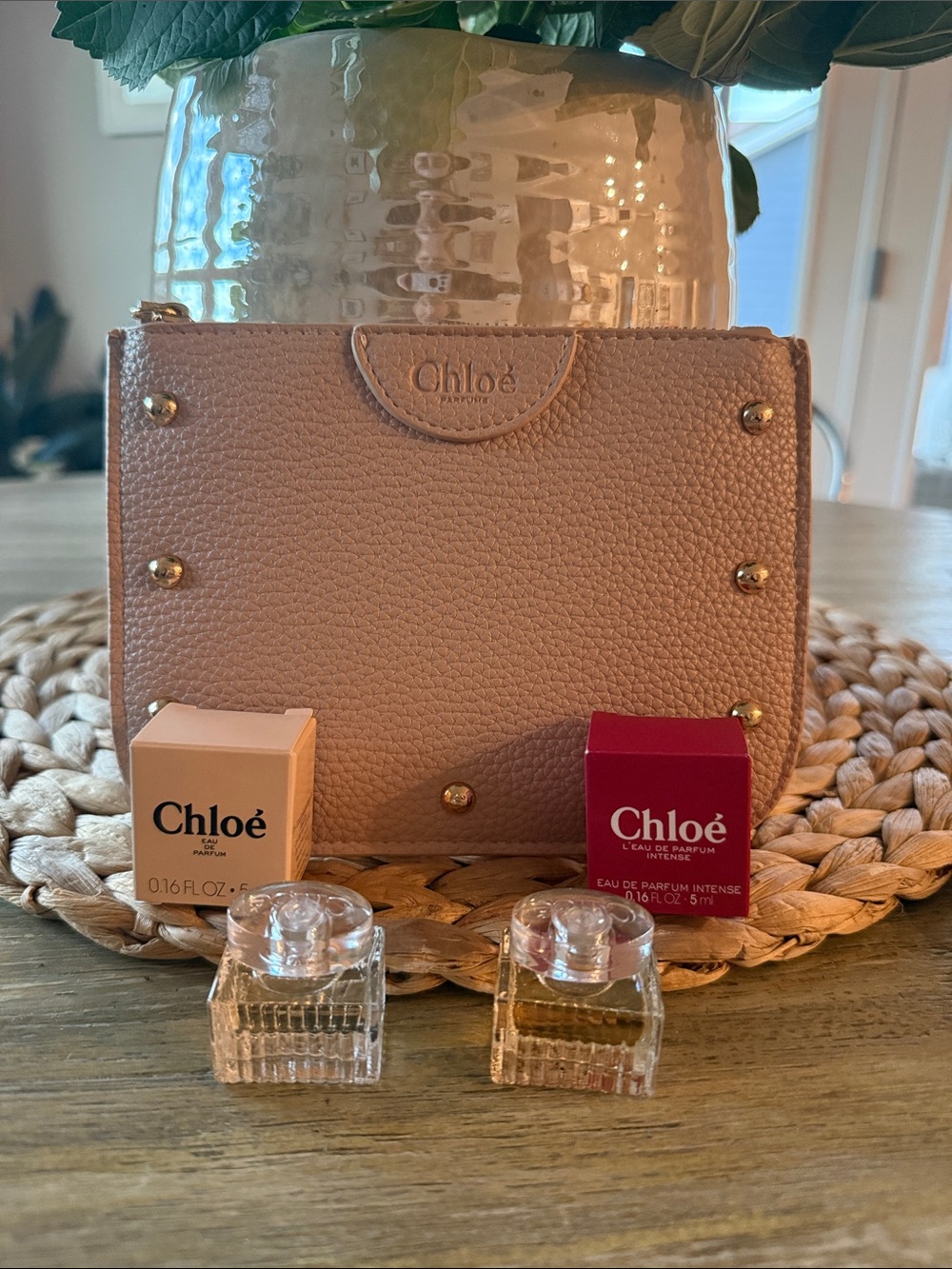 Chloé Perfume & Wristlet Gift Bundle